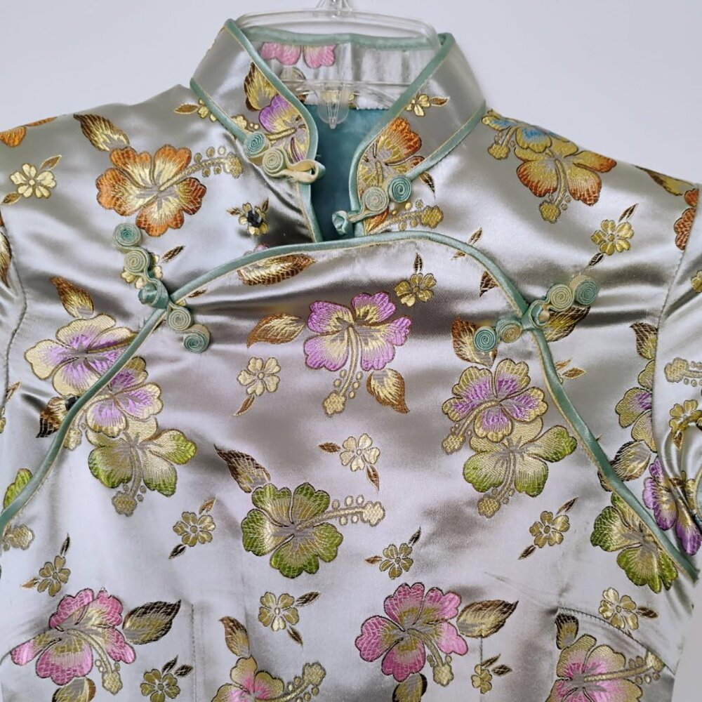 Traditional Chinese gown - Qipao / Cheongsam style